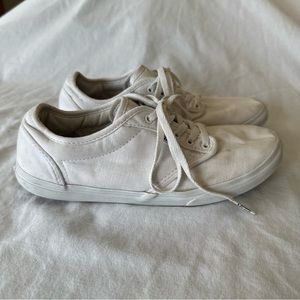 Vans Women’s 6.5 Low Top All White Sneakers Old‎ Skool